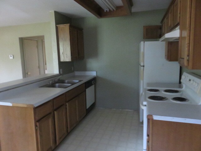 More Photos Of 18-20 E Main St, Altus Apartments For Sale