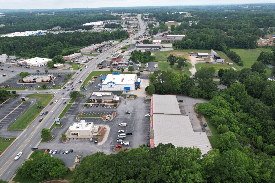 More Photos Of 1240-1268 W Floyd Baker Blvd, Gaffney Storefront For Lease