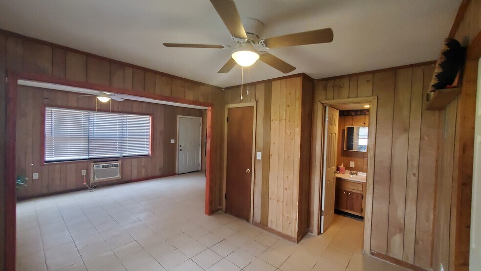 More Photos Of 120 2nd St, Winder Apartments For Sale