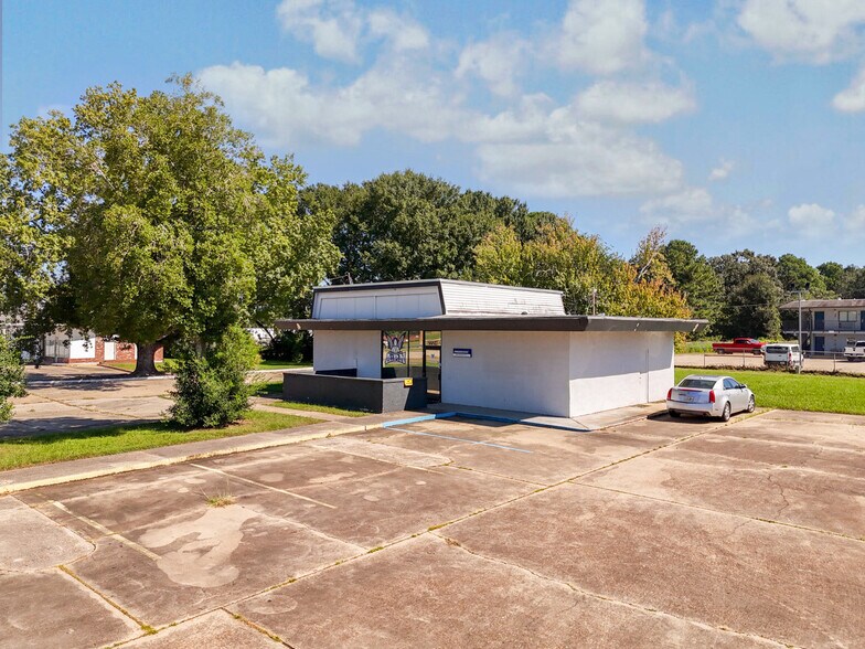 More Photos Of 2726 Us-167, Lafayette Freestanding For Sale