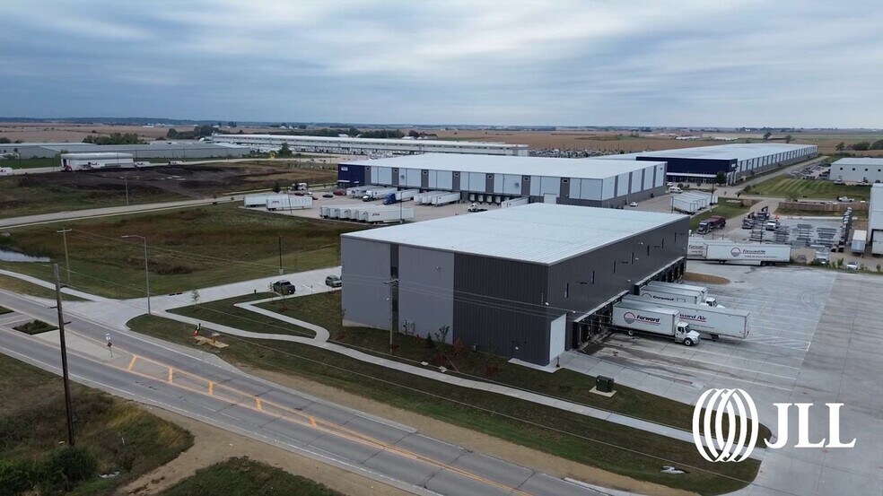 Primary Photo Of 10000 6th St SW, Cedar Rapids Warehouse For Lease