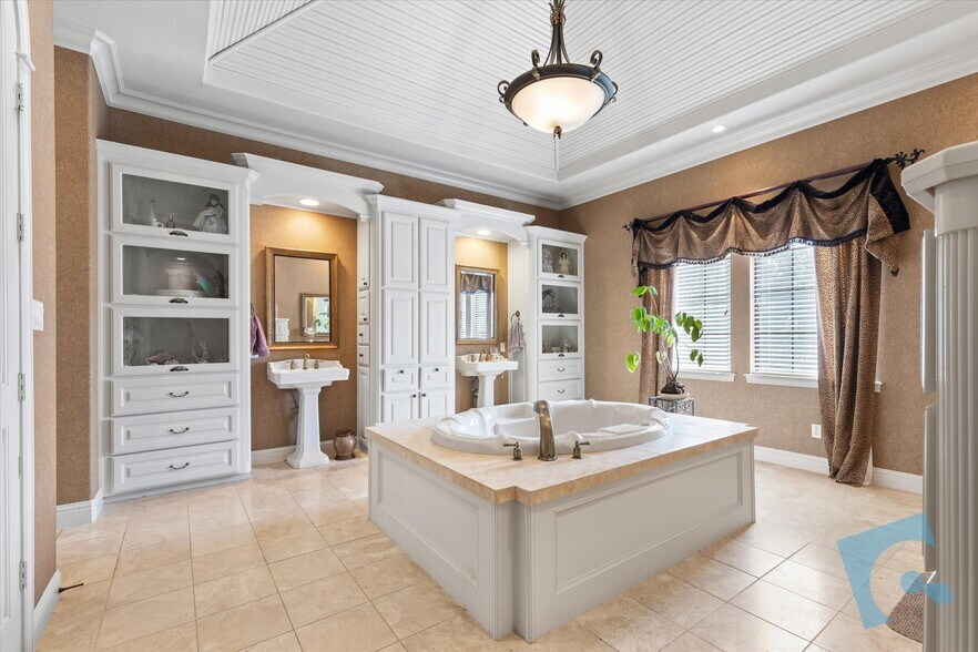 More Photos Of 5316 Bransford Rd, Colleyville Office For Sale