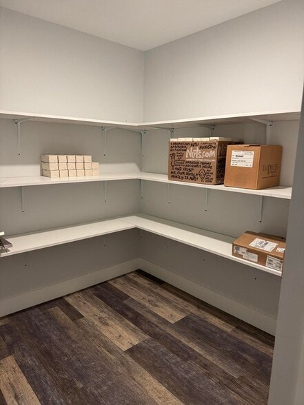 More Photos Of 335 River St, Manistee Storefront For Sale