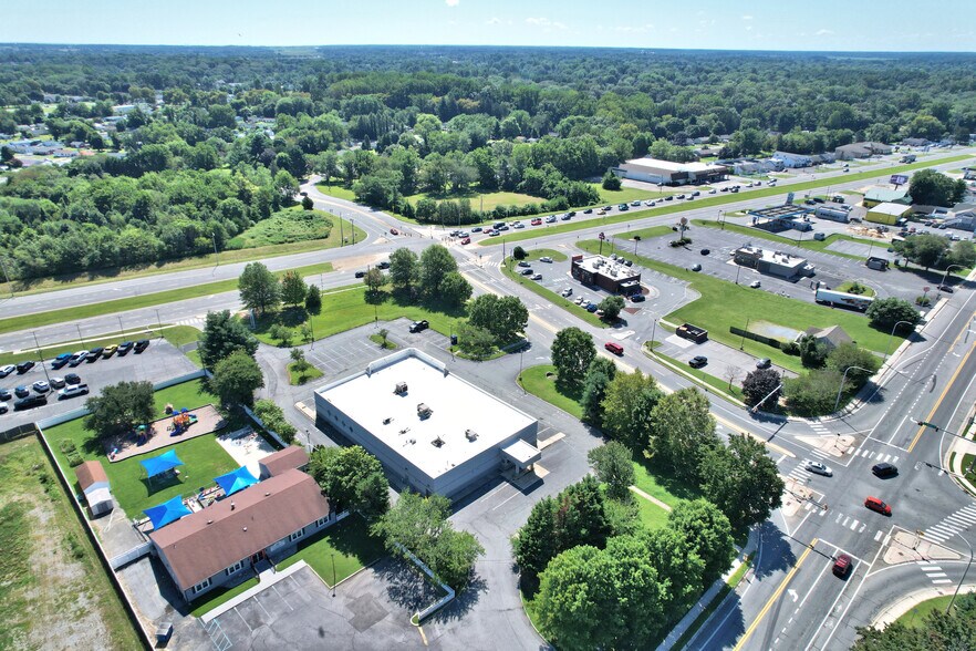 More Photos Of 1580 S Dupont Hwy, Dover General Retail For Lease