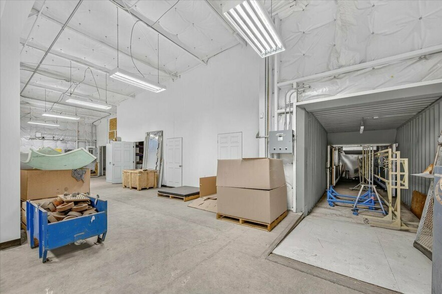 More Photos Of 925 M St, Firebaugh Manufacturing For Sale