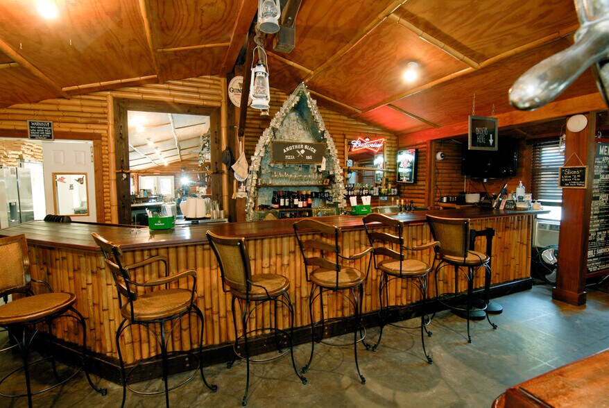 More Photos Of 2111 Sea Island Pky, Saint Helena Island General Retail For Sale