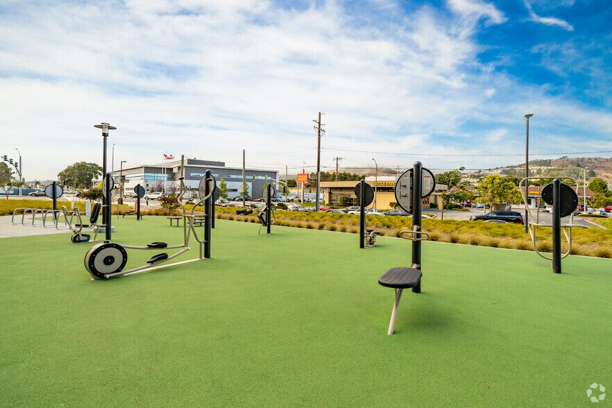 More Photos Of 988 El Camino Real, South San Francisco Apartments For Lease