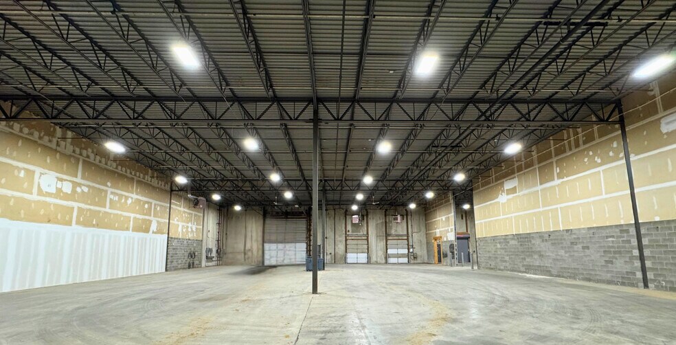 More Photos Of 8804 Bash St, Indianapolis Warehouse For Lease