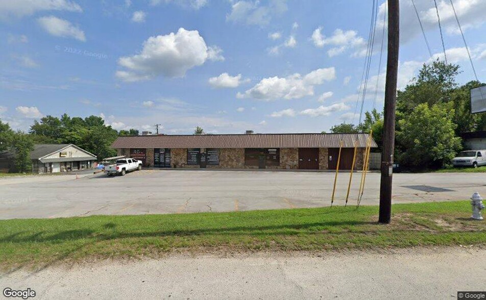 Primary Photo Of 12811 Veterans Memorial Hwy, Douglasville Office For Sale