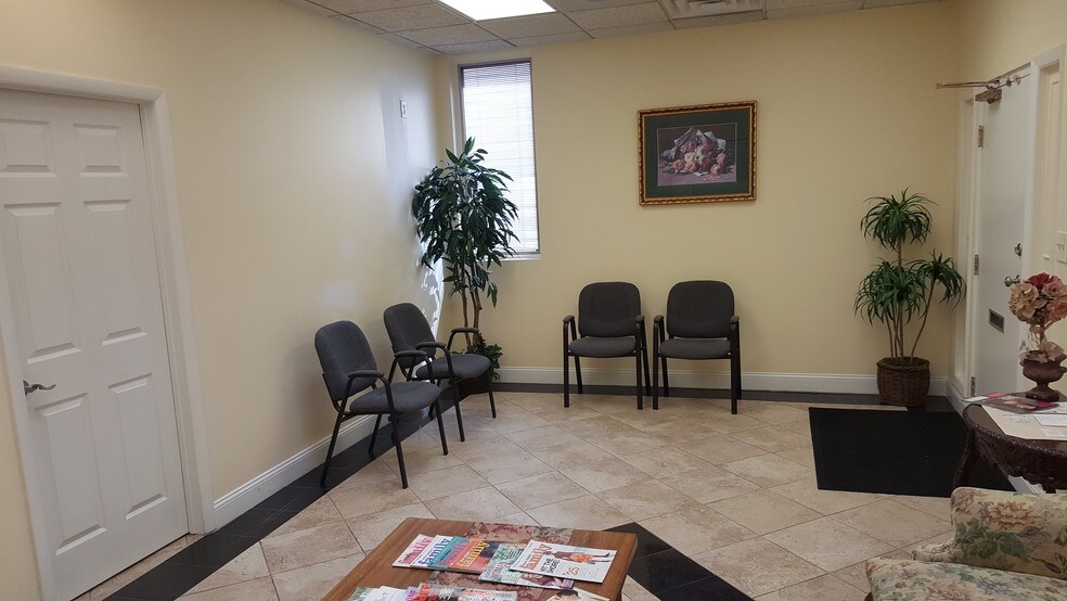 More Photos Of 526 Bloomfield Ave, Caldwell Medical For Lease