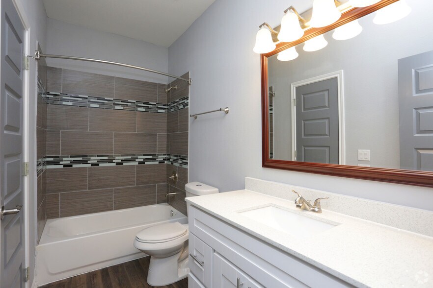 More Photos Of 2604 Avenue K, Bay City Apartments For Sale