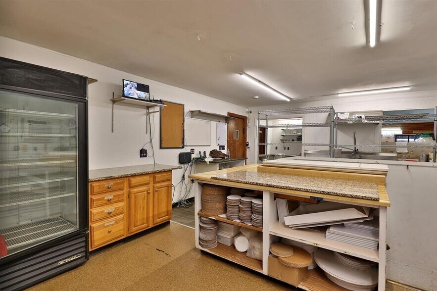 More Photos Of 5501 Route 4, Killington Restaurant For Sale