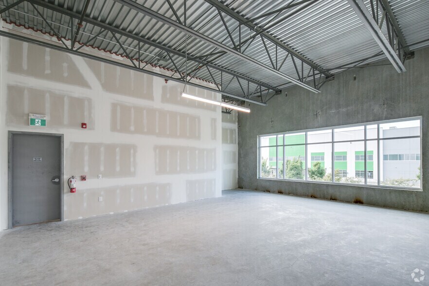 More Photos Of 3438 195 St, Surrey Warehouse For Lease