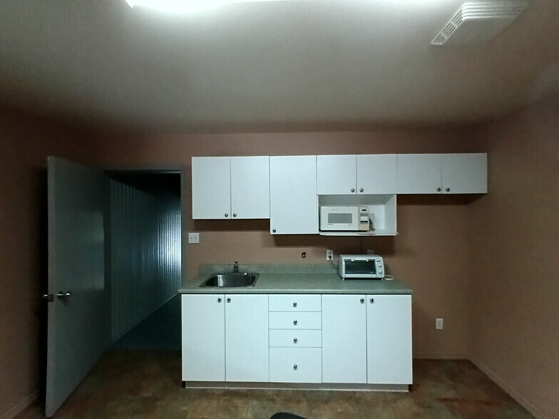 More Photos Of 2724 Laurier St, Clarence-Rockland Service For Sale