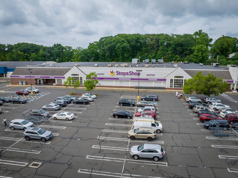 More Photos Of 4485-4641 Main St, Bridgeport Unknown For Lease