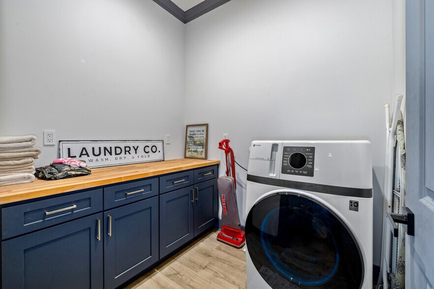 More Photos Of 6012 Long Branch Rd, Jacksonville Horse Stables For Sale