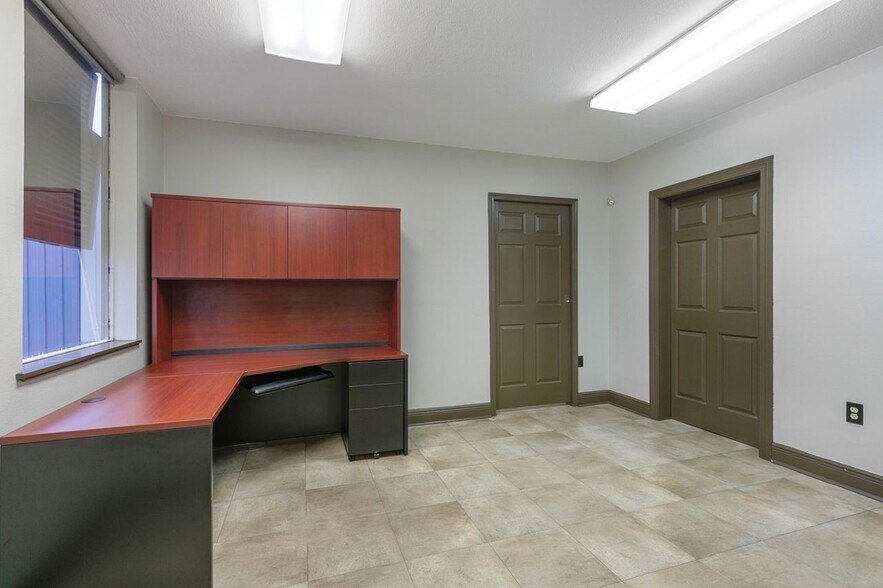 More Photos Of 1226 Fremaux Ave, Slidell Distribution For Lease