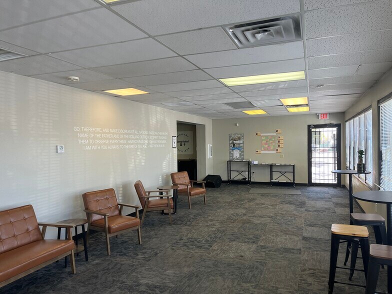 More Photos Of 136-150 Louisiana Blvd NE, Albuquerque Office For Sale