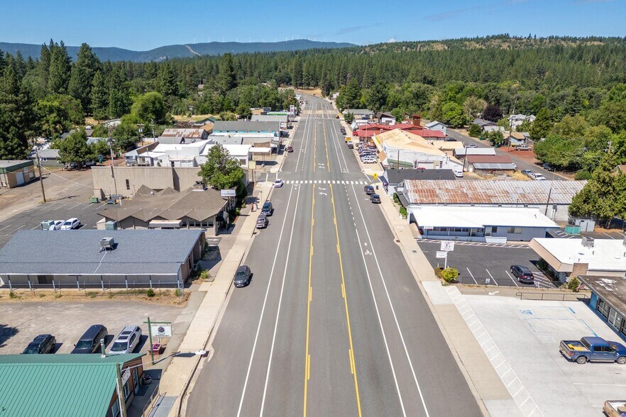 More Photos Of 37087 Main St, Burney Showroom For Sale