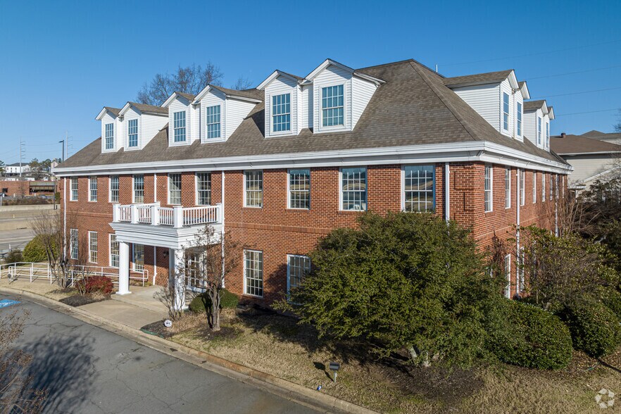 More Photos Of 204 Executive Ct, Little Rock Office For Sale