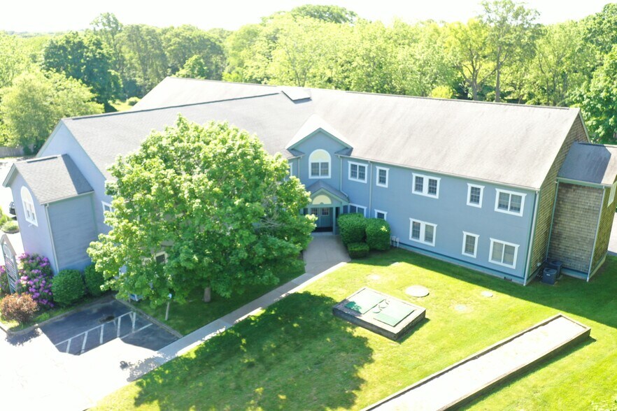 More Photos Of 320 Phillips St, North Kingstown Medical For Sale