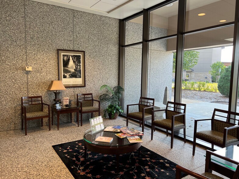 More Photos Of 220 Park Ave S, Saint Cloud Office For Sale