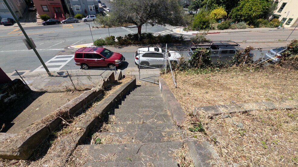 More Photos Of 176 Orange st, Oakland Land For Sale