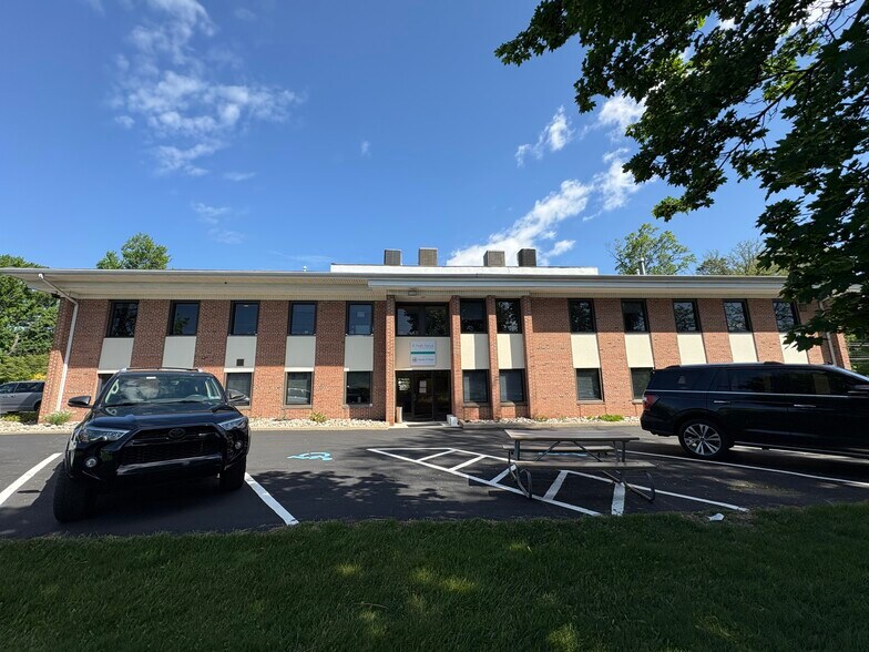 More Photos Of 1440 Russell Rd, Paoli Medical For Sale