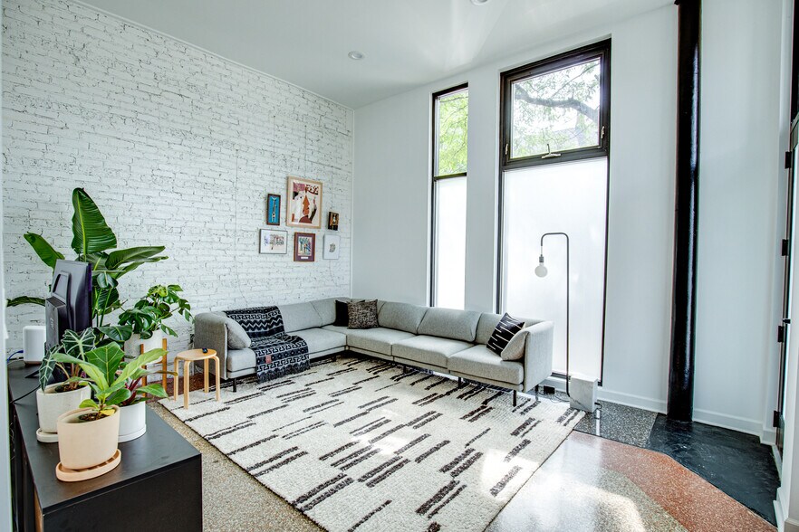 More Photos Of 2823-2827 N Central Park Ave, Chicago Apartments For Sale