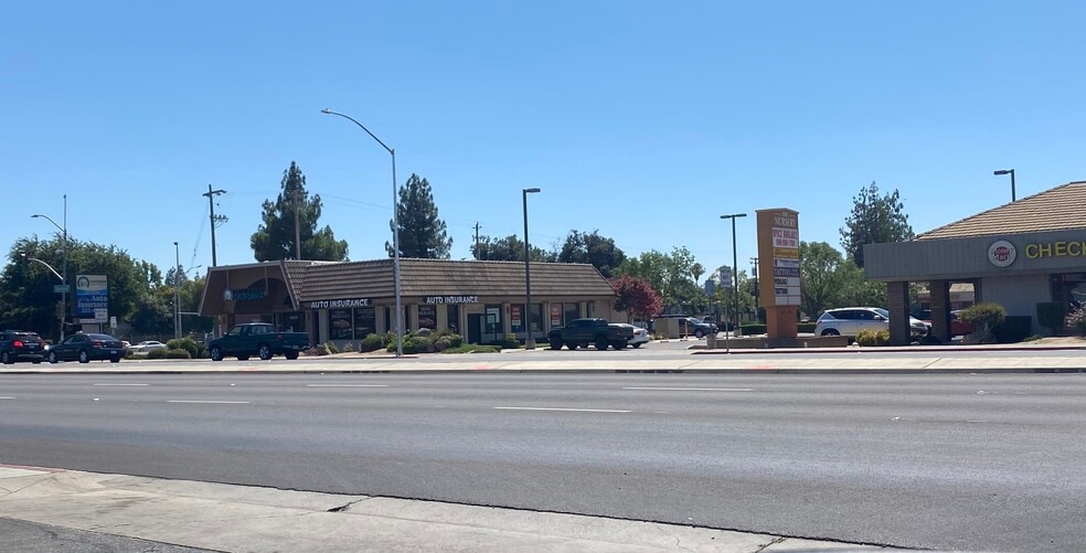 More Photos Of 4005 N Blackstone Ave, Fresno Restaurant For Sale