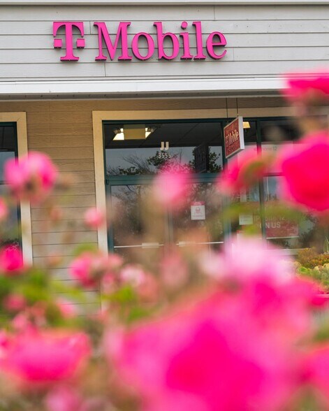 More Photos Of 3555 Clares St, Capitola Unknown For Lease