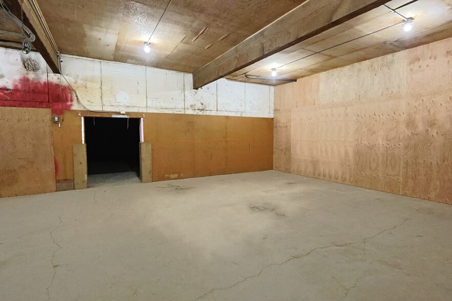 More Photos Of 665 Hemlock Ave, Coos Bay Refrigeration Cold Storage For Lease