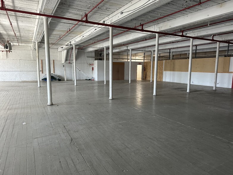 More Photos Of 104 Anawan St, Fall River Light Manufacturing For Lease