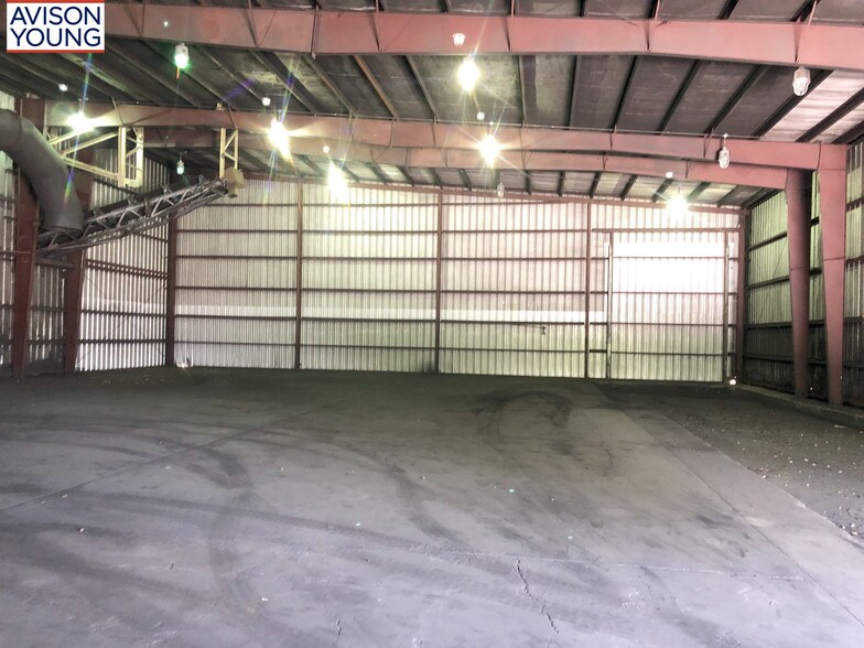More Photos Of 5050 Virginia Ave, North Charleston Warehouse For Lease