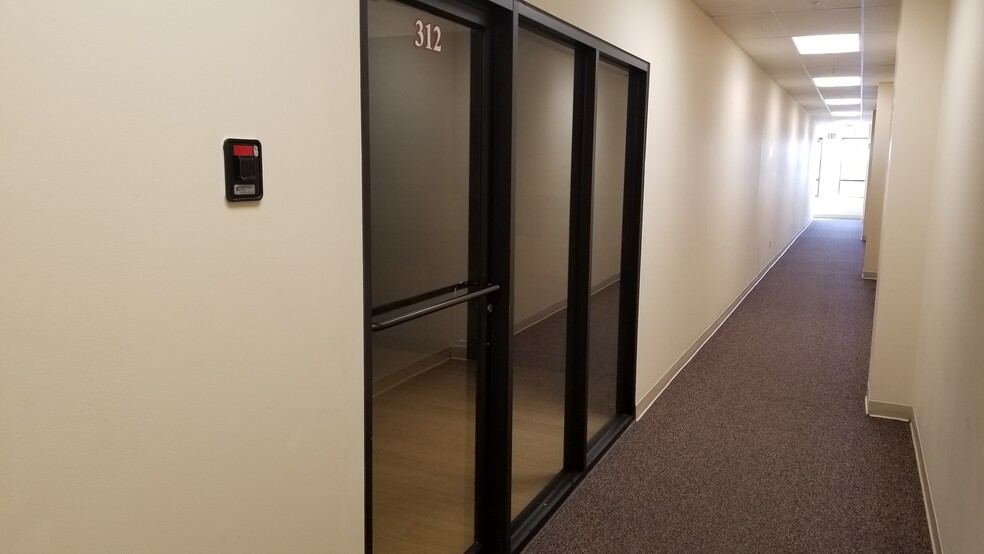 More Photos Of 275 Joliet St, Dyer Office For Sale