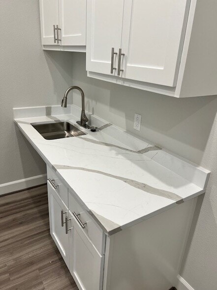 More Photos Of 3117 Bailey Dr, Fort Worth Medical For Sale