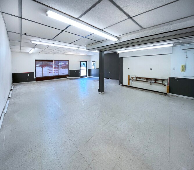 More Photos Of 3253 Middlefield Rd, Menlo Park Storefront For Sale