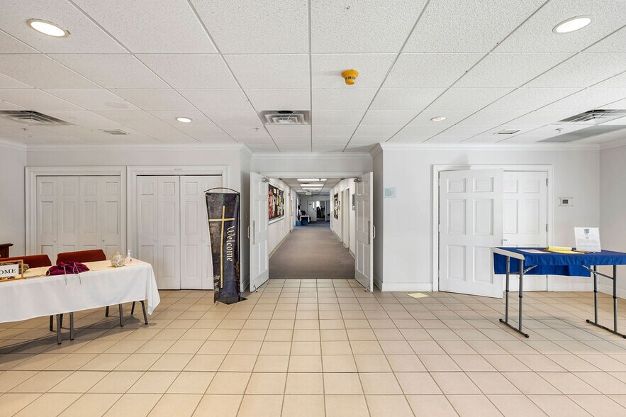 More Photos Of 1941 Shorter Ave SW, Rome Religious Facility For Lease