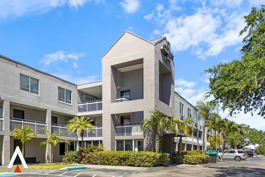 More Photos Of 3959 NW 79th Ave, Doral Hotel For Sale