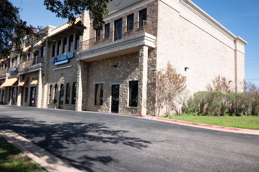 More Photos Of 3301 E US Highway 377, Granbury Storefront Retail Office For Lease