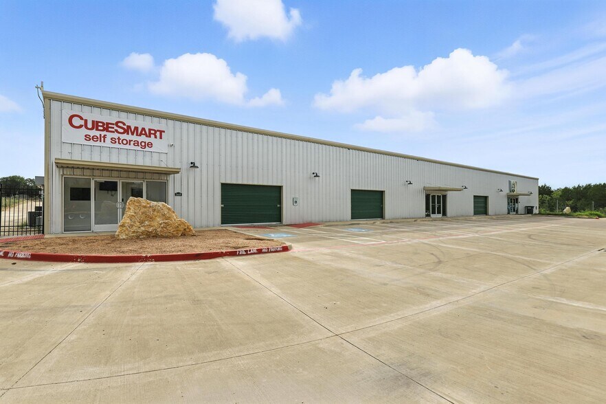 More Photos Of 3501 Tin Top Hwy, Granbury Industrial For Lease