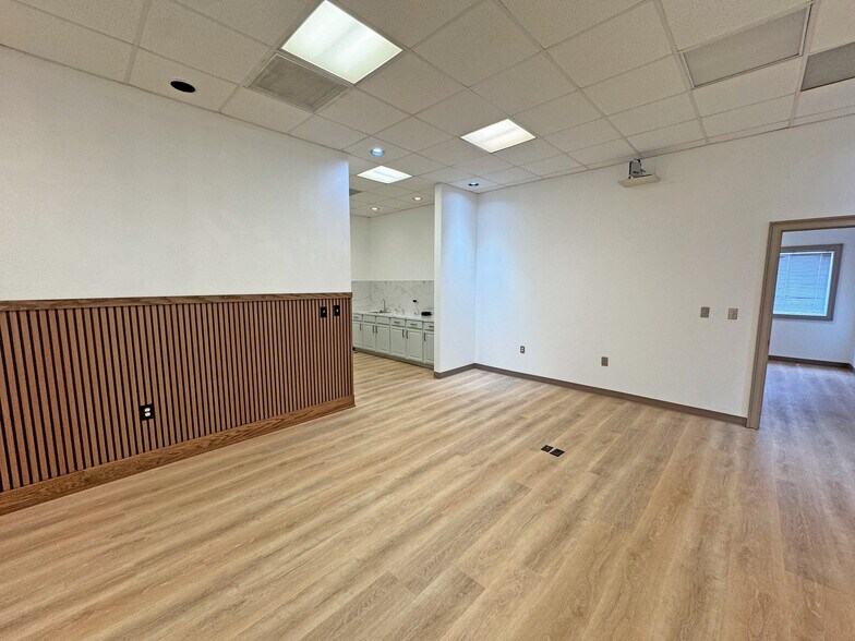 More Photos Of 1627 Columbia College Dr, Columbia Warehouse For Sale