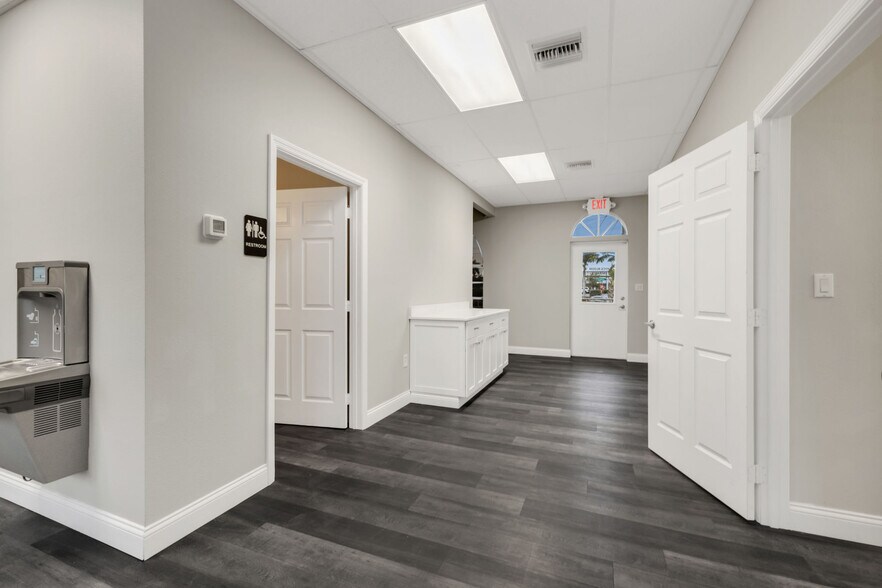 More Photos Of 2421 Shreve St, Punta Gorda Office For Lease