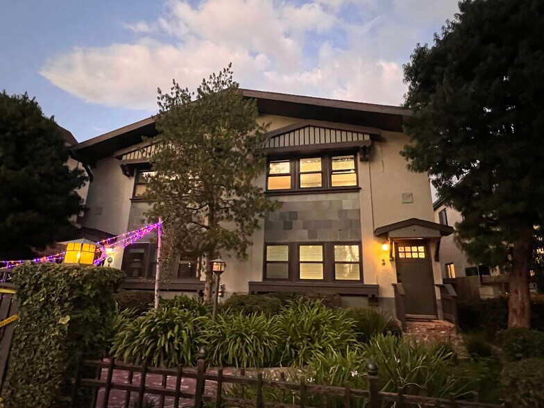 Primary Photo Of 1511 12th St, Santa Monica Multifamily For Sale