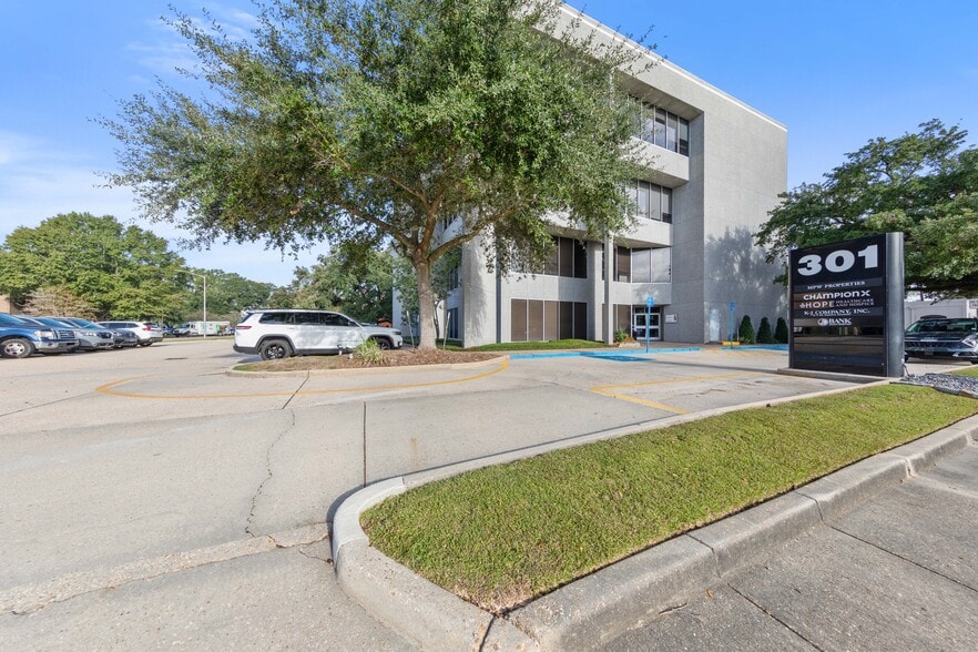 More Photos Of 301 Kaliste Saloom Rd, Lafayette Serviced Offices For Lease