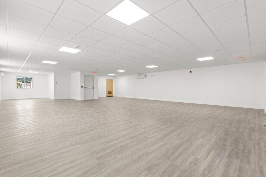 More Photos Of 1016 Park Ave, Cranston Loft Creative Space For Sale