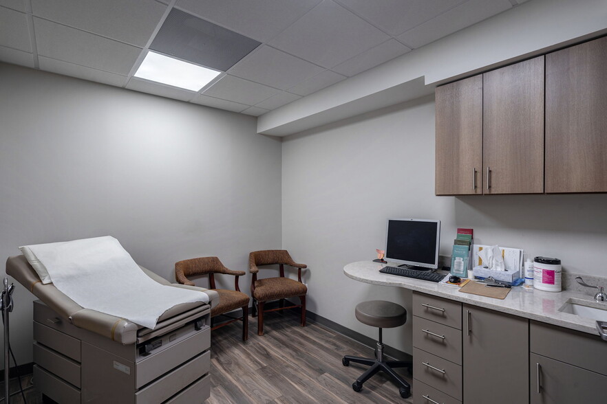 More Photos Of 195 King Ave, Athens Medical For Lease