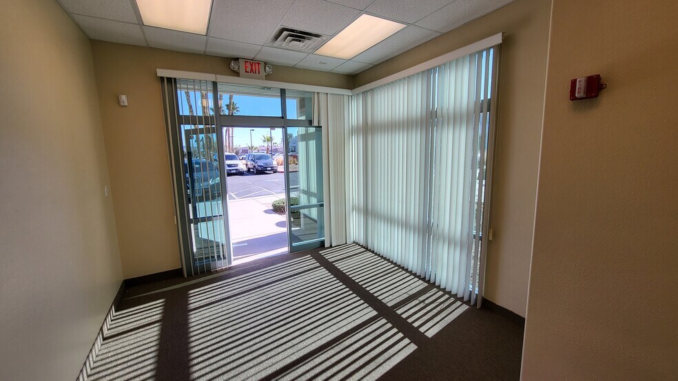 More Photos Of 7381 Prairie Falcon Rd, Las Vegas Medical For Lease