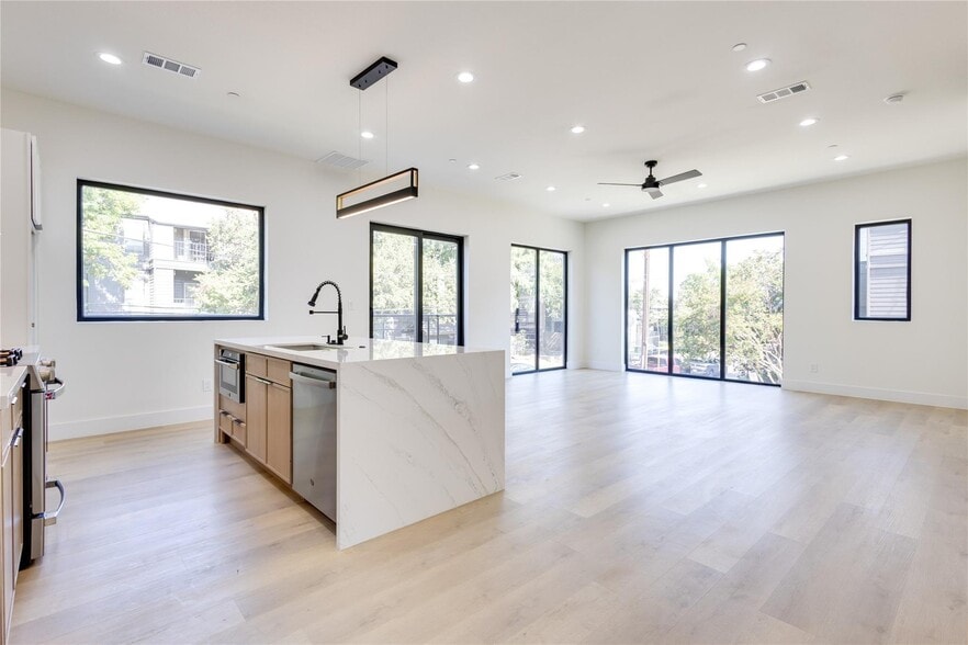 More Photos Of 4206 Cabell Dr, Dallas Apartments For Sale
