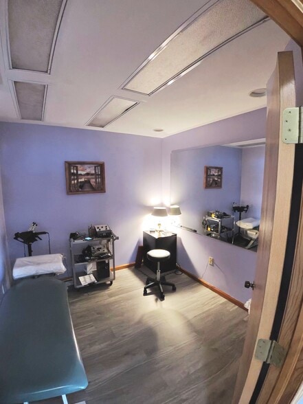 More Photos Of 1541 Prosperity Farms Rd, West Palm Beach Medical For Sale